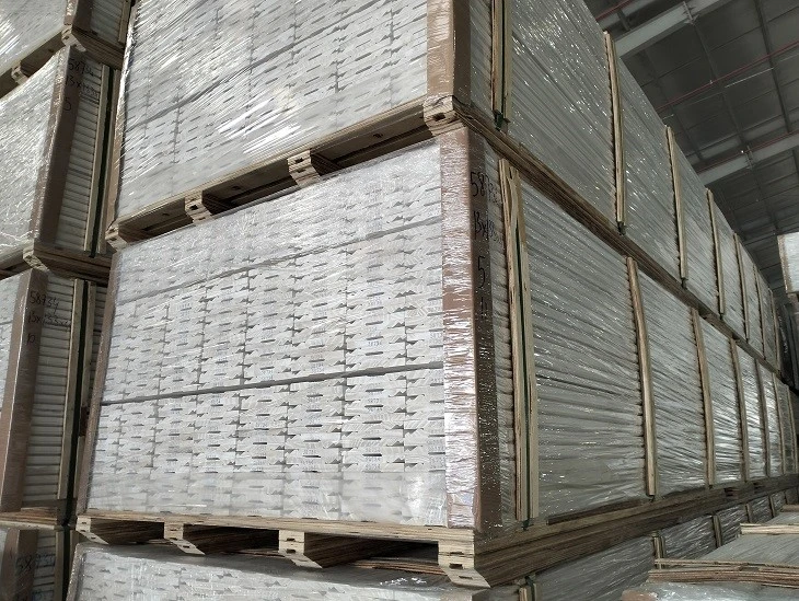 Duty Free High Standard Thin Gesso Coat S4S Board Packing